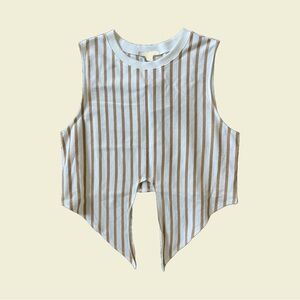 Forever 21 knit crop tank top size M, never worn.